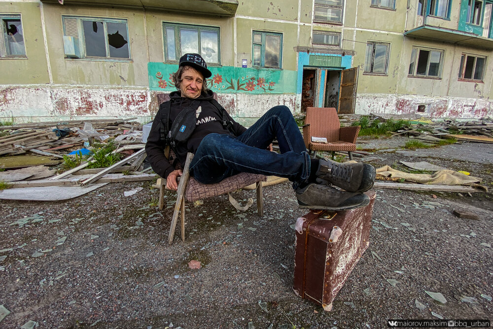 бездомные животные. видео брошенных людей. бедные дети россии. видео брошенных людей. бездомные собаки.