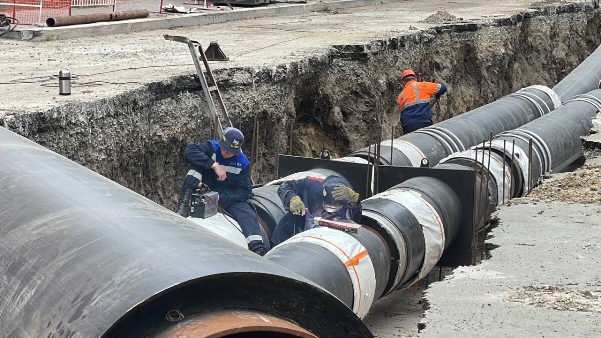 Столб воды 10 метров