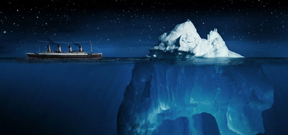 Картина из открытых источников. Приближение "Титаника" к айсбергу.