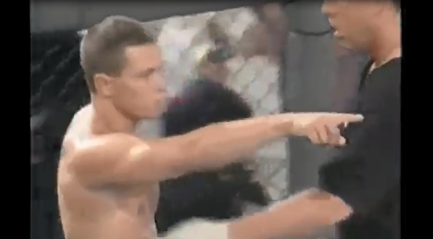 Энтони Масиас угрожает Олегу Тактарову