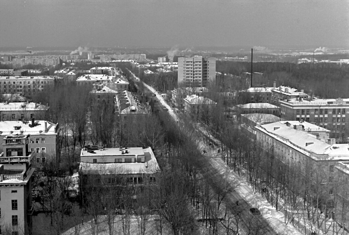 Город Долгопрудный. Первомайская улица на которой расположен знаменитый физико-технический институт