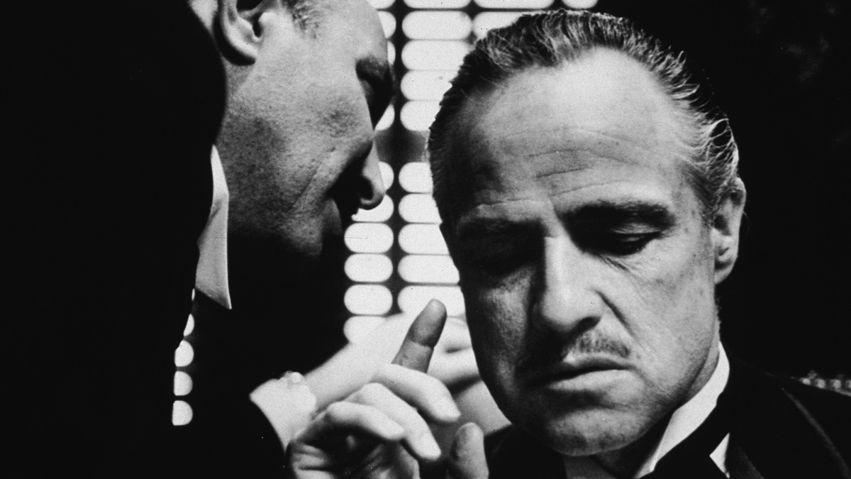 Кадр киношедевра "Крестный отец". Фото взято на сервисе Яндекс Картинки для иллюстрации