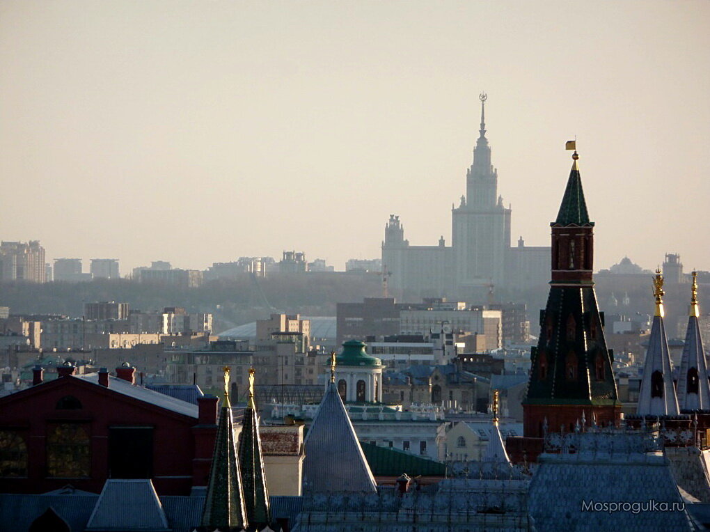 Вид на Москву со смотровой площадки ЦДМ