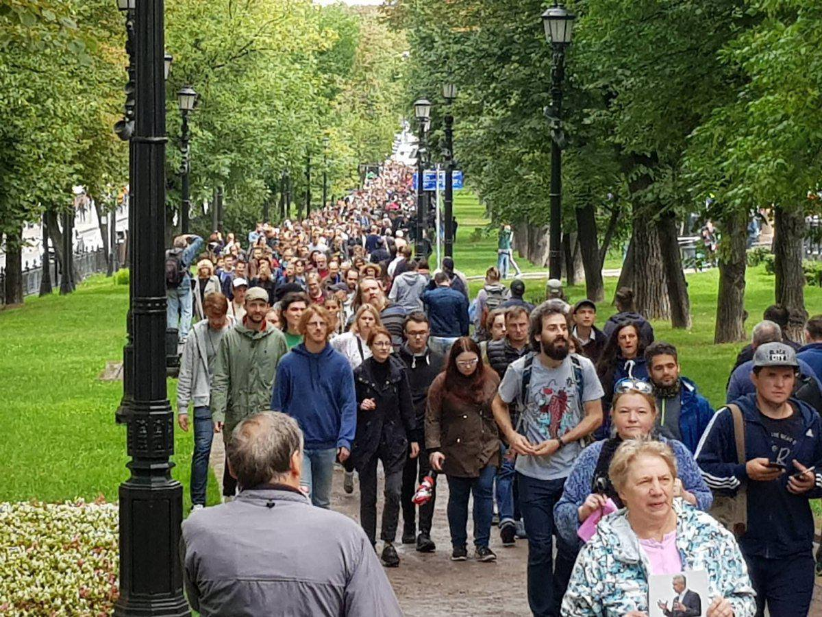 Москва люди. Митинг. Новости Москвы. Москва август.