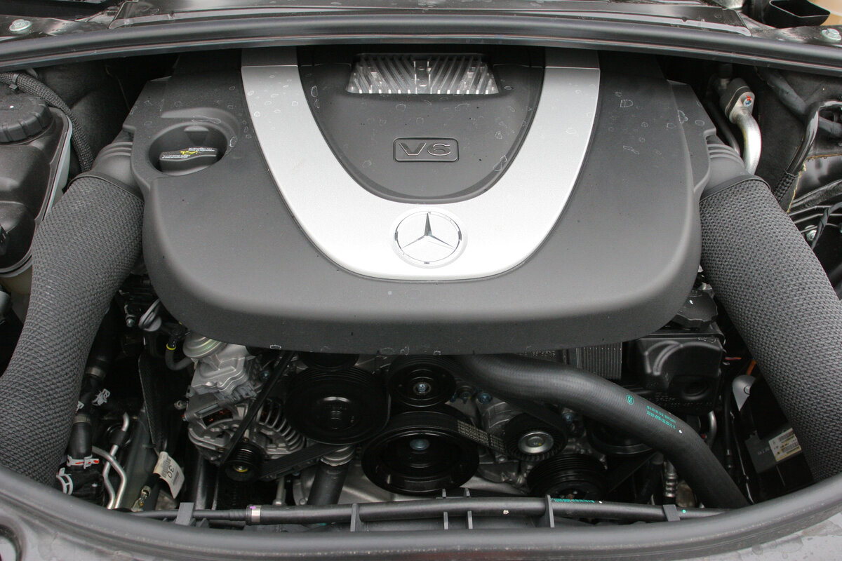 Двигатель V6