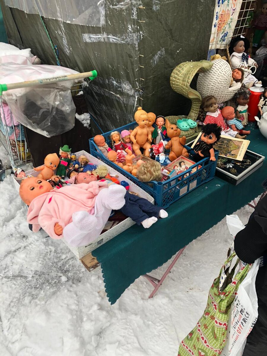 Столько кукол!!