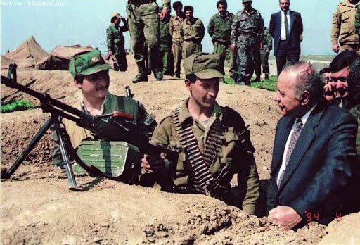 Гейдар Алиев на передовой.