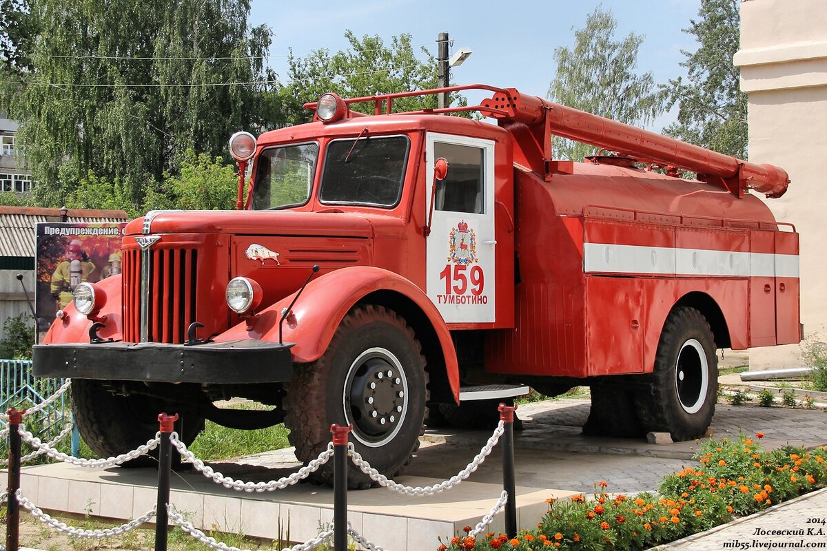 Старая пожарная машина фото