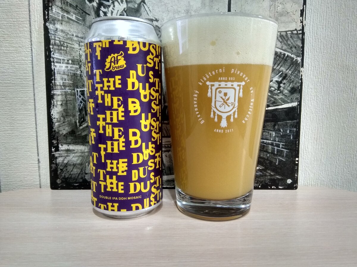 Eat The Dust (MOSAIC)  в бокале Бржевновского монастыря