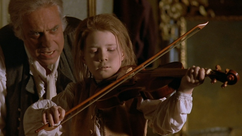 Полистайте — кадры из нескольких историй