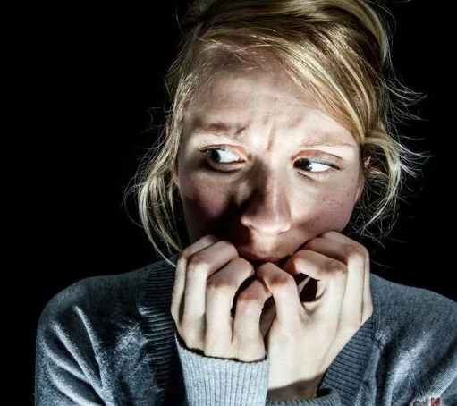 Видно никогда не будет в стране стабильности, так и хочется воскликнуть, - ,, Как страшно жить!,,    
Картинка с Яндекса.