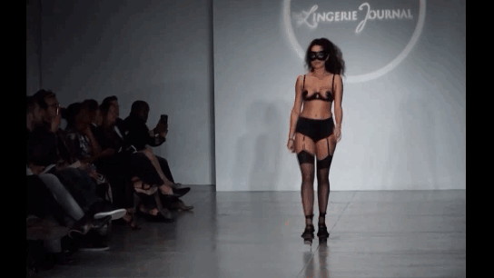 Изюминка показа мод- для особых случаев