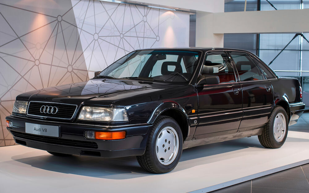 Седан Audi V8 выпускался с 1988 года по 1994 год. Предшественником V8 является модель 200, с которой было взято большое количество узлов и агрегатов[1]. Символы «V8» в названии марки показывают, что Audi V8 оснащён V-образным двигателем, имеющим 8 цилиндров. В каждом цилиндре Ауди V8 имеется по четыре клапана. Все автомобили Audi V8 выпускались с полным приводом