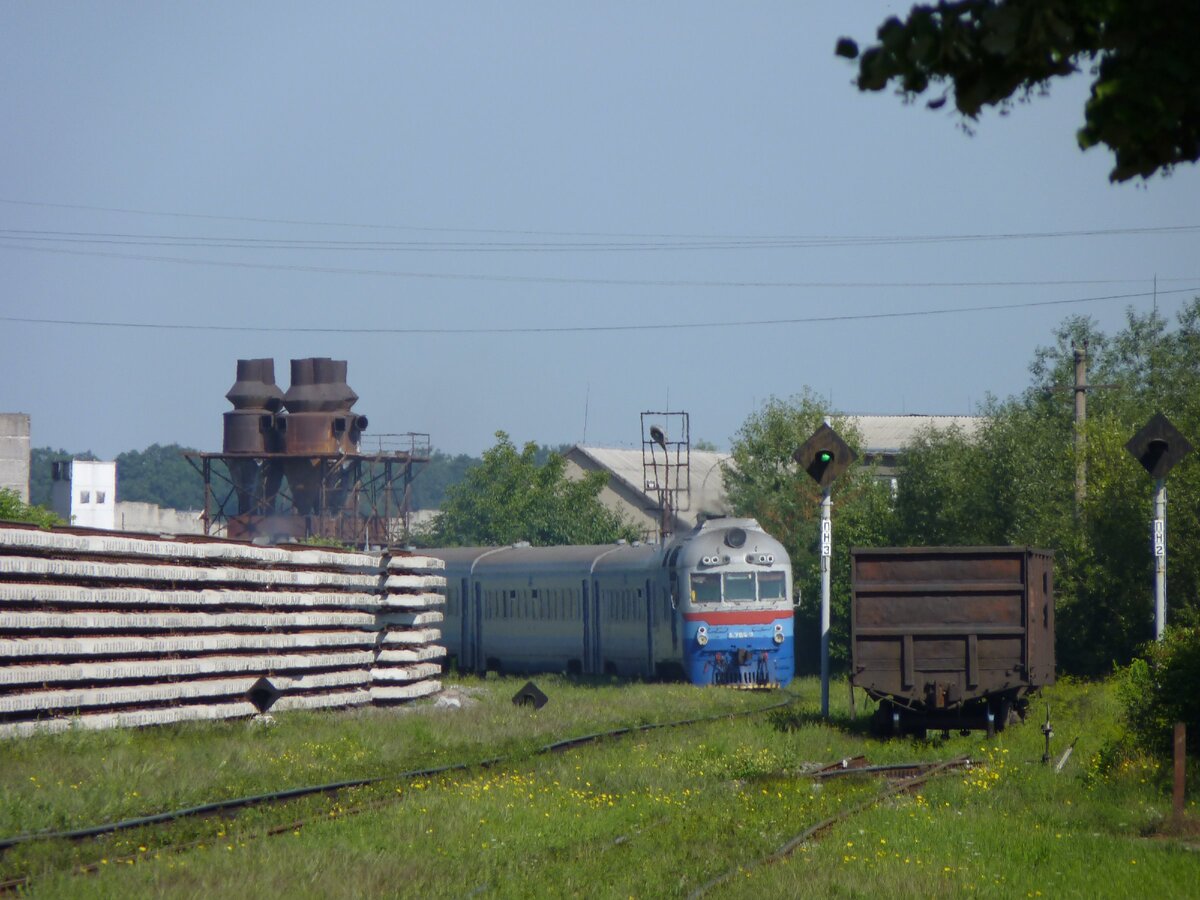 Уходящий Д1 на ст. Берегово, 18.08.2011 года
