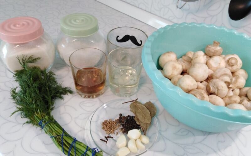 50 грамм шампиньонов. Шампиньоны по венесуэльски маринованные. Замариновать шампиньоны без варки. Маринованные шампиньоны за 5 минут. Килограмм шампиньонов.