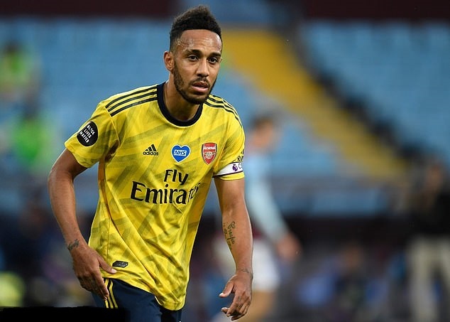 Капитан "Арсенала" Пьер-Эмерик Обамеянг "надеется на летний переход в "Барселону"