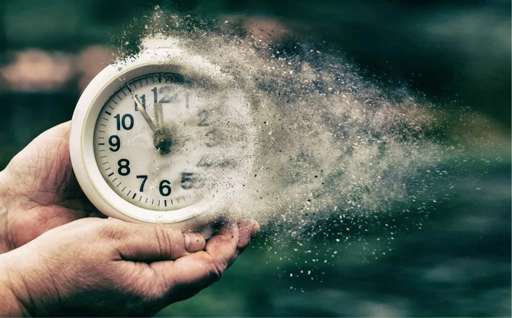 Время течёт, как песок. Взято из интернета