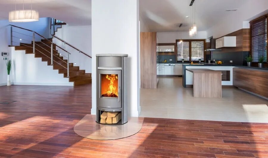 Для безопасности ваших полов можно приобрести защитный экран. Его может использовать также в  роли дополнительного фундамента для печи. 