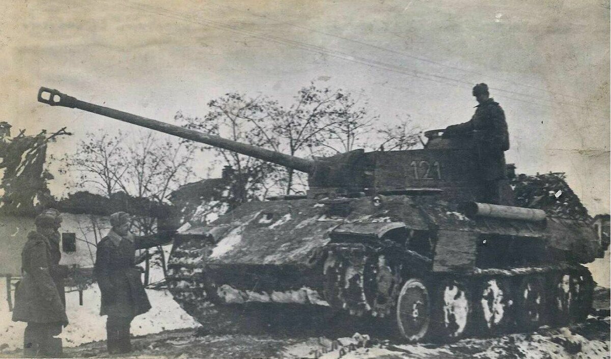 Т-34 1-Й Гвардейской танковой бригады 1942