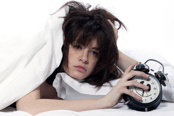 Девушка просто чудесно изобразила проблему. Фотография взята на Яндекс-картинках.