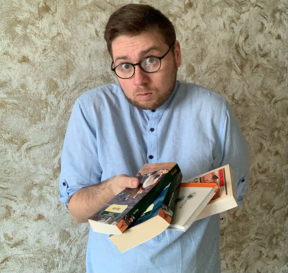 Сегодня книжные магазины перенасыщены, а читателю очень не хочется тратить время впустую на неинтересные или бездарные произведения. Как быть? Ответ есть!