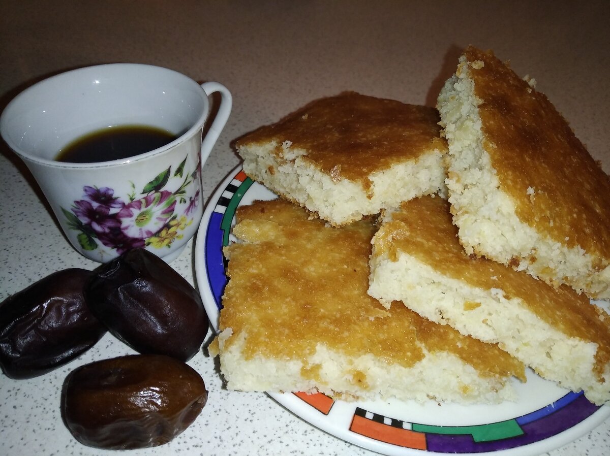 С утренним кофе и финиками - превосходный завтрак для сладкоежек