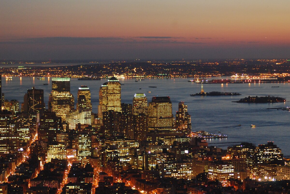 B views. Москоу сити 2022. Город сент луис с высоты птичьего. Манхэттен остров фото. Negombo beach park.