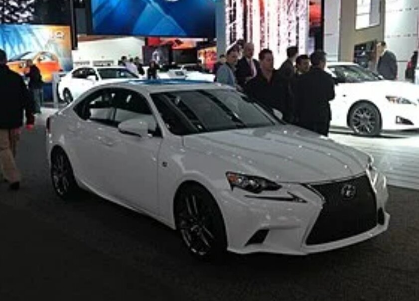 Lexus IS 