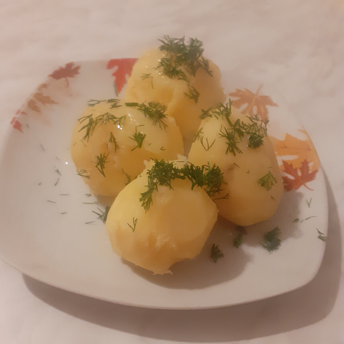Очень вкусная картошечка.