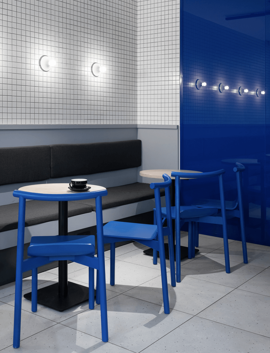 
Интерьер кафе / MODGI Group