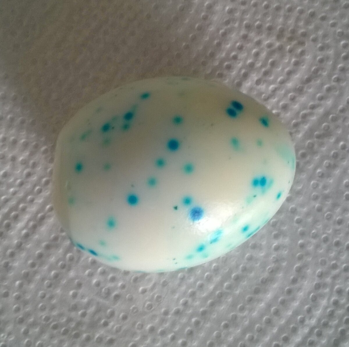 Яйца окрасились не только снаружи, но и изнутри