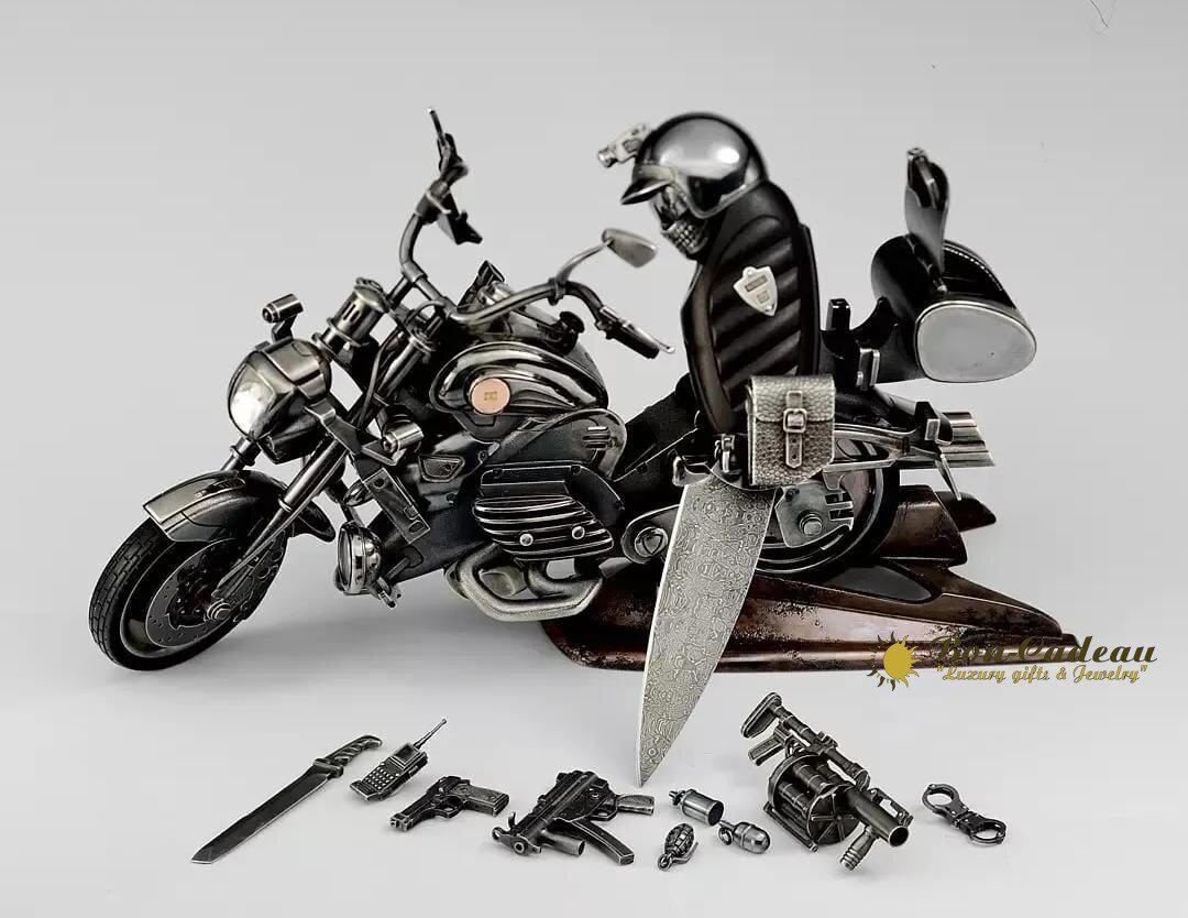 Нож в виде мотоцикла "Русское ралли", цена 4,8 млн рублей