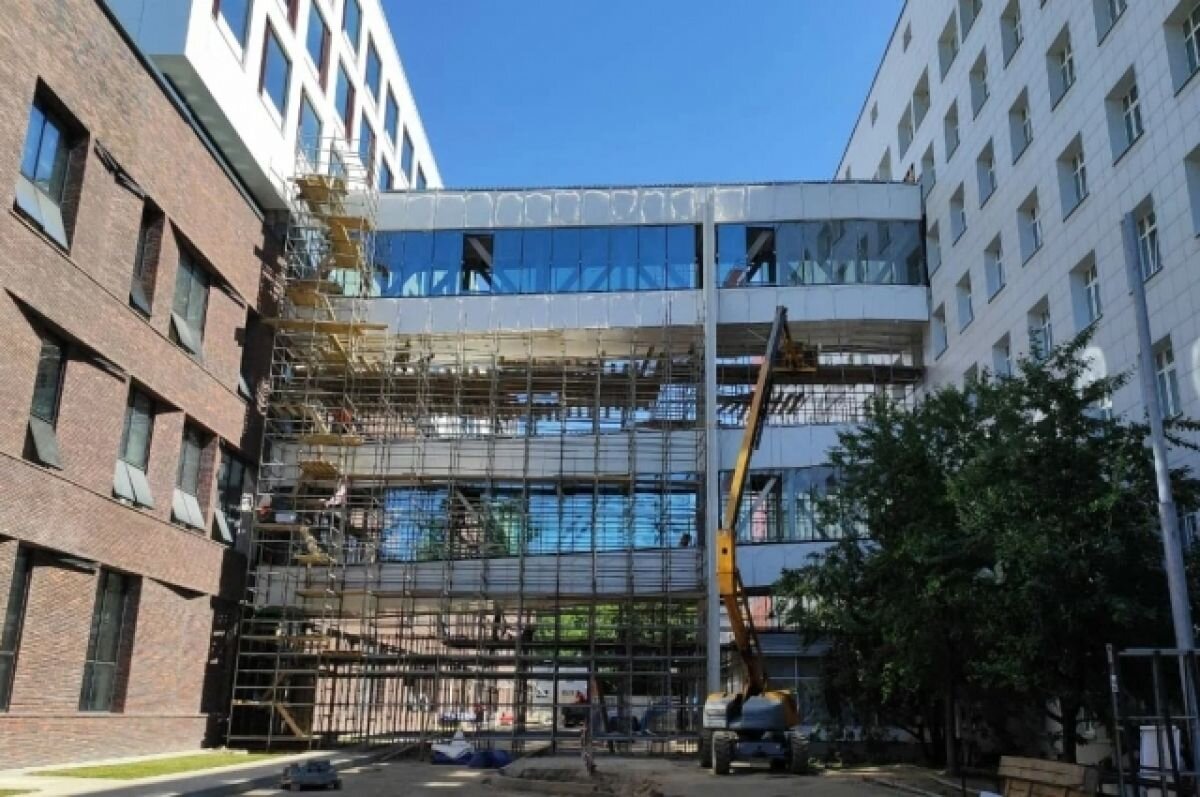    Готовность на 87%. В Москве достраивается новый лечебный комплекс