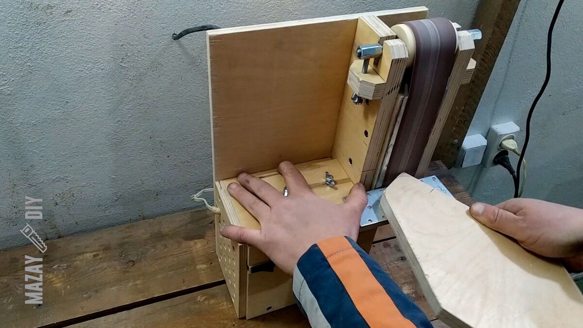 Сошлифовываю лишнее на гриндере