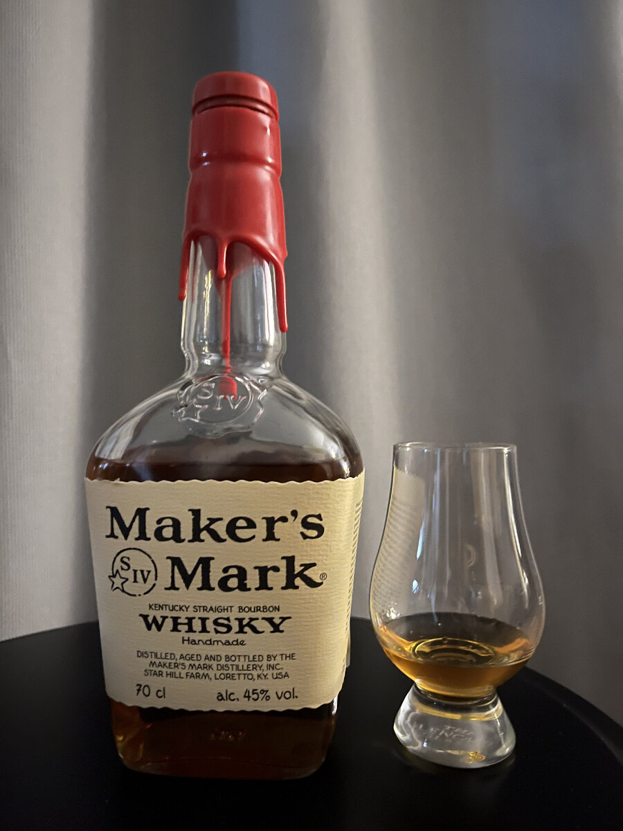 Makers mark бурбон. Makers Mark виски. Виски Hide.