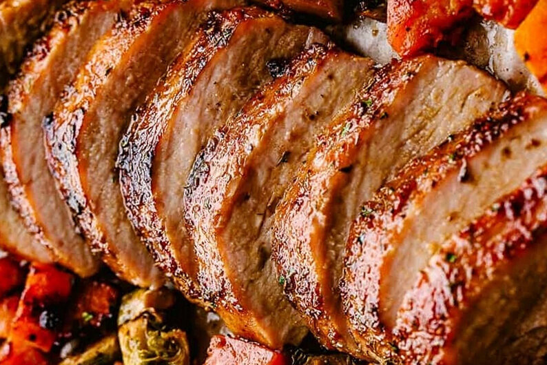 Быстрый ужин: запеченная свинина в духовке — пошаговый рецепт с фото - натяжныепотолкибрянск.рф