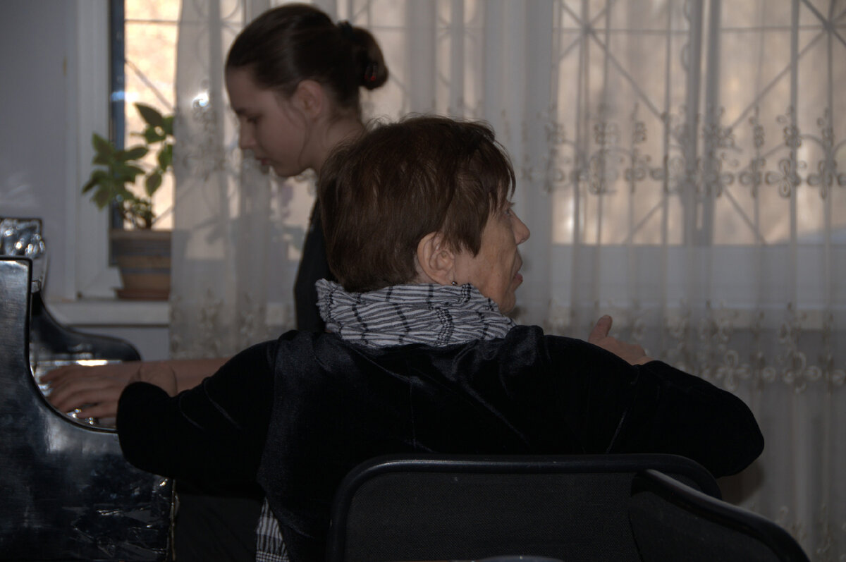 Разыгрываются перед городским конкурсом. Призер 3 место.