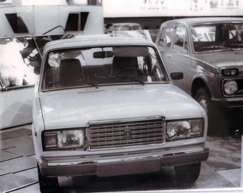С какого года начали выпускать 2107. ВАЗ 2107 предсерийный. ВАЗ 2107 1982 года. ВАЗ 2107 ранняя.