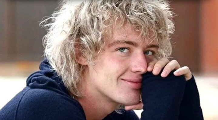 Май Абрикосов только пришел на проект