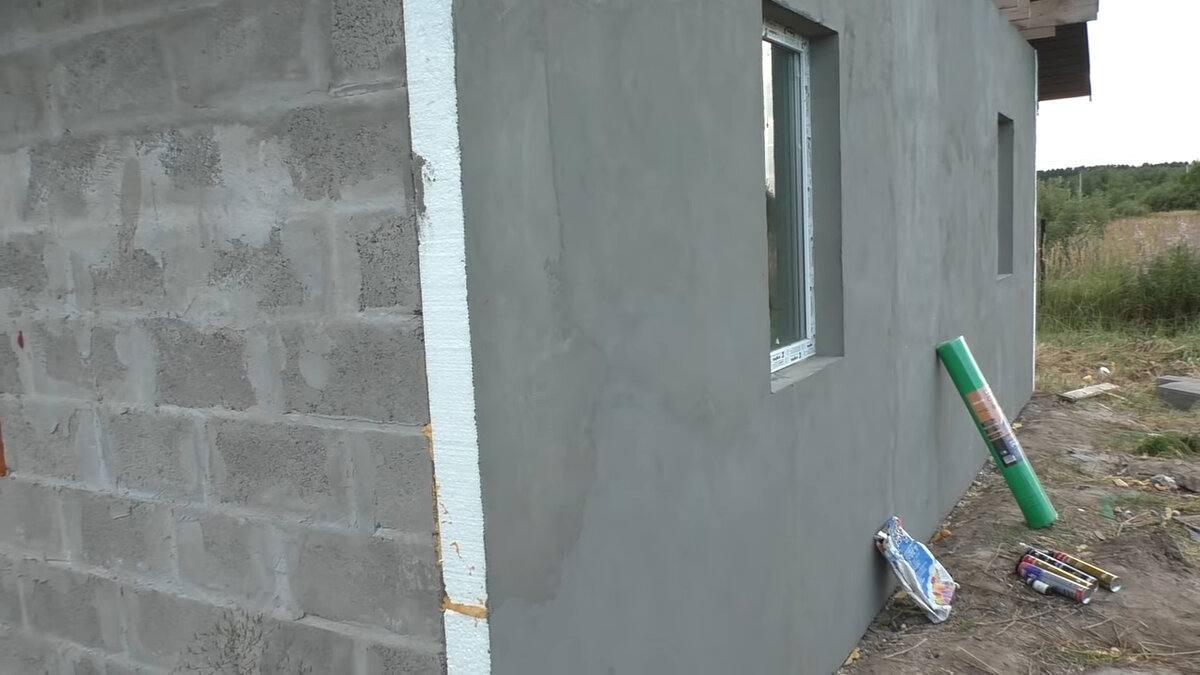 Сам я пока еще не начал работу над своим домом, поэтому фотографии взял для демонстрации из видео на ютубе (https://www.youtube.com/watch?v=LykyeeCLIsY).