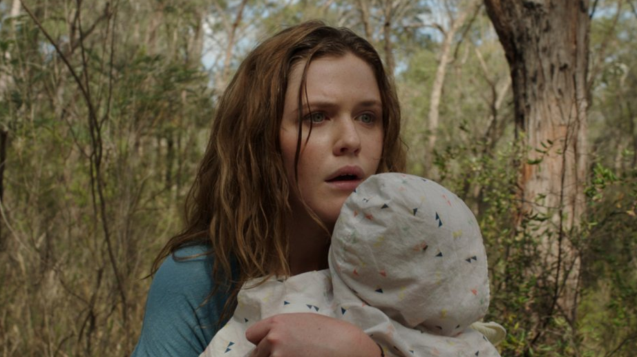 Кадр из фильма "Смертоносная земля" (2016)