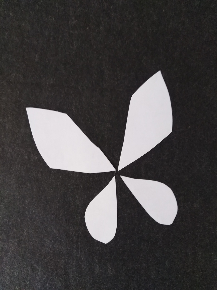 Вырезаем крылышки