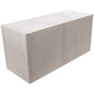 На сегодняшний день на мой взгляд, ну и как показывает практика пользуется очень большим спросом. Подкупает и цена, так как она ниже на порядок предположим такого же дома из кирпича. Блок, изготовленный на заводе имеет очень высокий уровень тепло сбережения. В нашем регионе (Москва и Подмосковье) стены толщиной в 375 мм вполне достаточно без утепления для комфортного проживания в таком доме круглый год. Дом из блоков строится на много быстрее, например, кирпичного дома и примерно так же по времени, как и дом из керамических блоков. Благодаря новым технологиям блоки кладут на клей толщиной до 3 мм. что практически исключает мостики холода через кладочные швы.