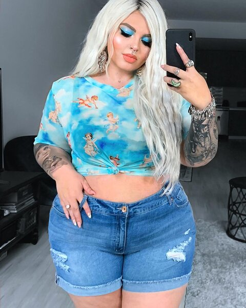 Жасмина на фотосессии