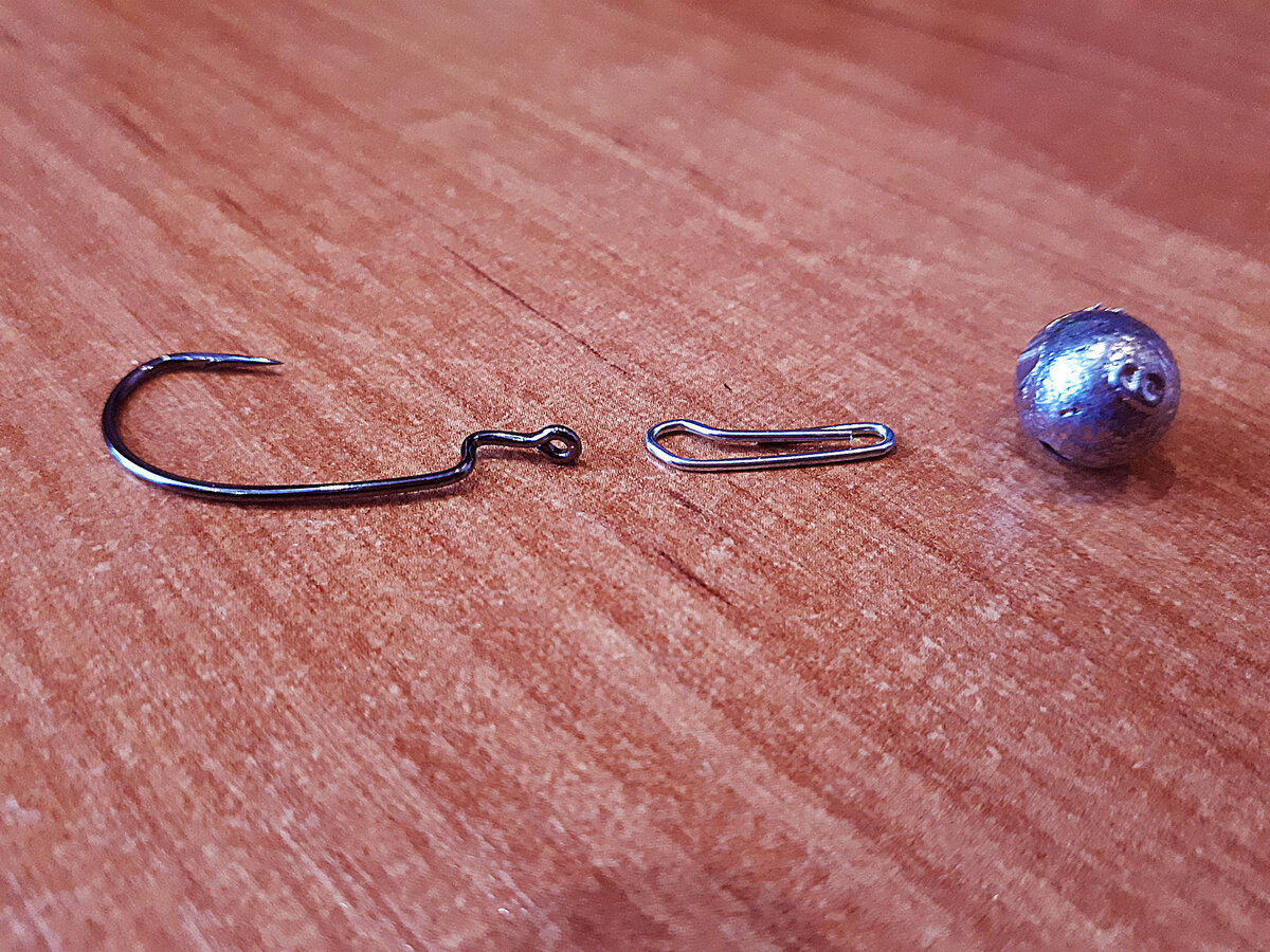 Из "чебурашки" вынимается скобка