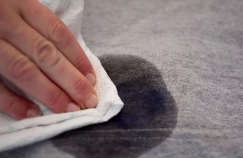 Удаление жирного пятна с одежды