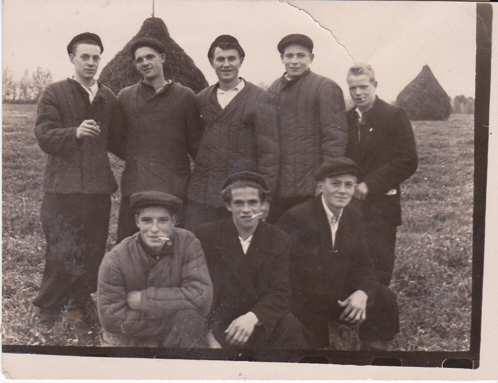 Жители деревень Чудца.  Фото их архивов жителей соседней деревни Дьяконово. 