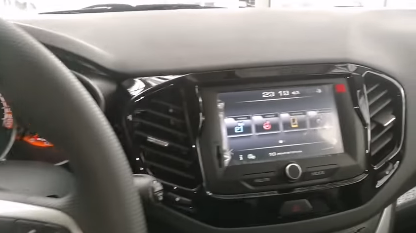 Lada Vesta SW Cross