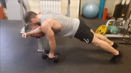 Японская спортивная школа тренируется усе