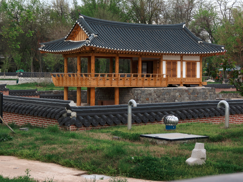 Сеульский сад в Ташкенте